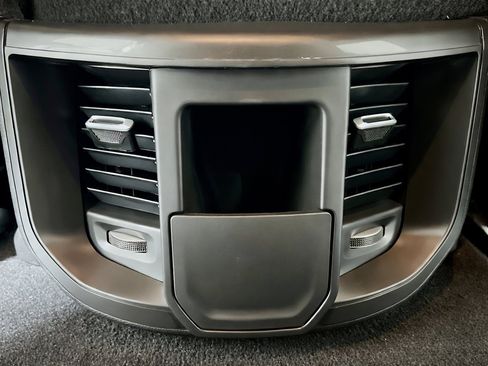 Used 2025 RAM 2500 Big Horn AWD/4WD image 18