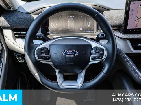 Used 2025 Ford Explorer Active image 27