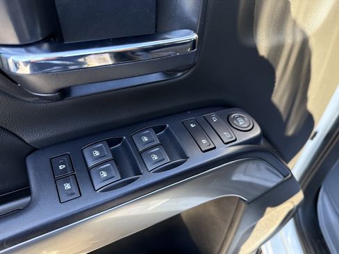 Used 2019 Chevrolet Silverado 1500 LT w/ All Star Edition image 18