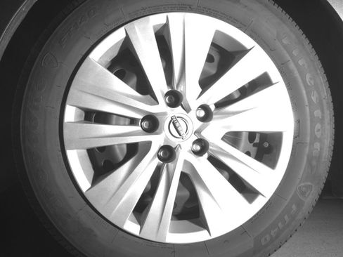 Used 2025 Nissan Sentra S FWD image 12