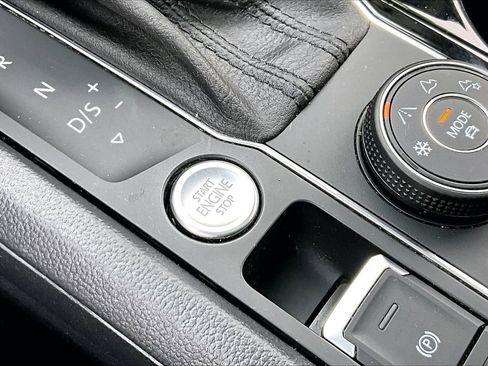 Used 2019 Volkswagen Atlas SEL Premium AWD/4WD image 29