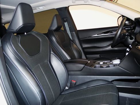 Used 2023 INFINITI QX60 Pure image 58