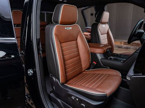 Used 2025 GMC Sierra 2500 Denali Ultimate image 30