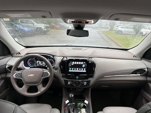 Used 2018 Chevrolet Traverse LT FWD image 22