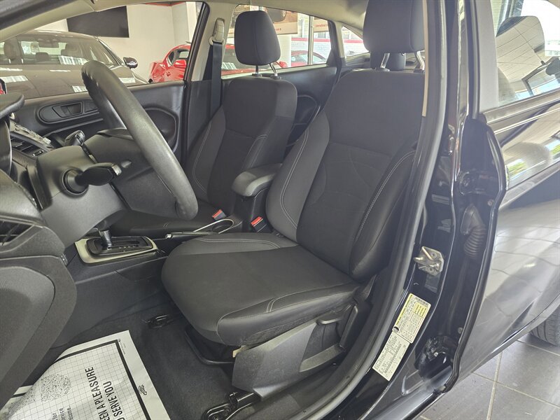 Used 2017 Ford Fiesta SE w/ Cold Weather Package FWD image 9