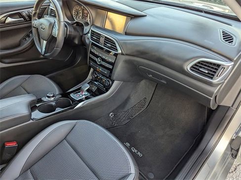 Used 2019 INFINITI QX30 image 35