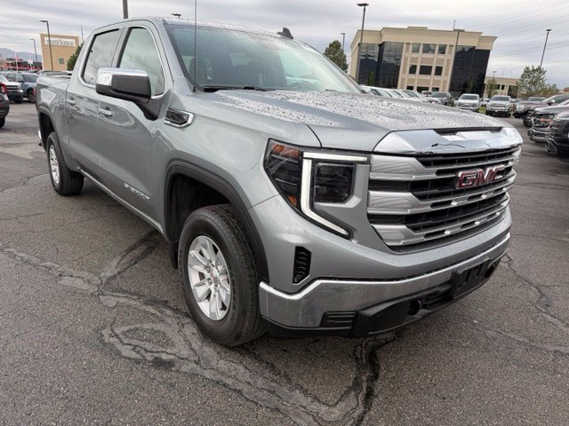 Used 2024 GMC Sierra 1500 SLE w/ Preferred Package AWD/4WD image 3