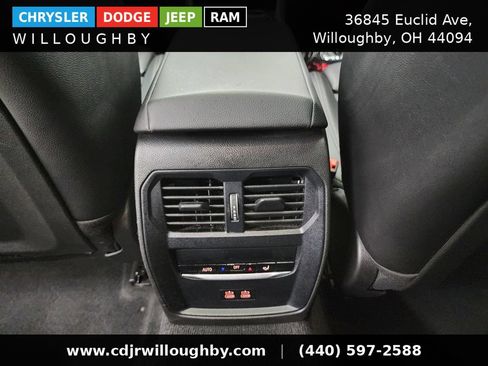 Used 2025 BMW 330i xDrive Sedan w/ Convenience Package AWD/4WD image 31