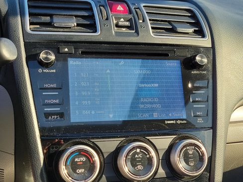 Used 2018 Subaru Forester 2.5i Premium w/ All-Weather Package image 26