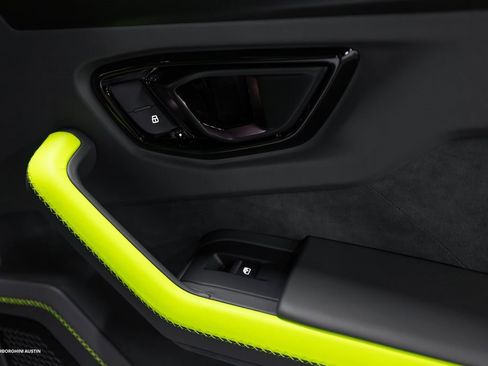 New 2025 Lamborghini Urus SE image 45