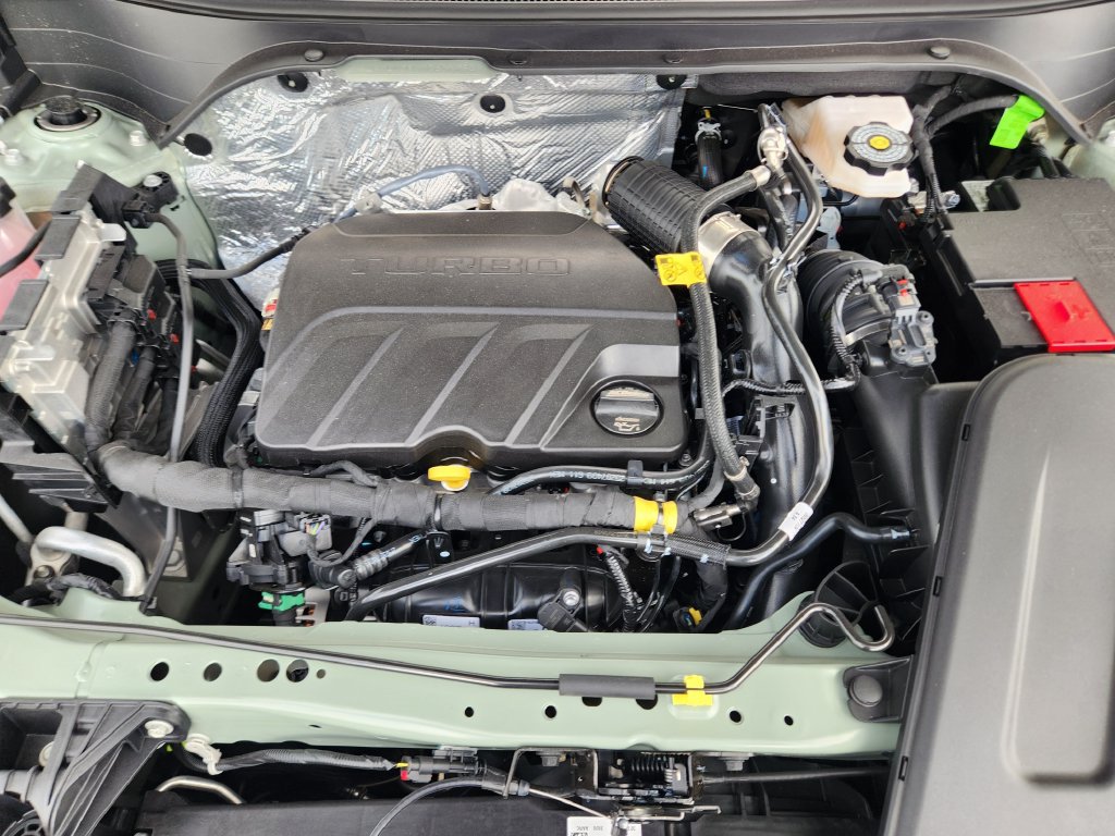 New 2026 Chevrolet Trax ACTIV w/ Sunroof Package FWD image 24