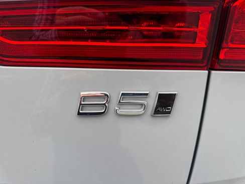 Certified 2024 Volvo XC60 B5 Ultimate w/ Climate Package AWD/4WD image 11