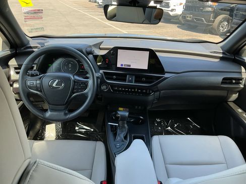 Used 2023 Lexus UX 250h FWD w/ Accessory Package (Z2) image 17