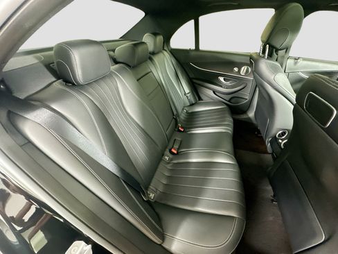 Certified 2018 Mercedes-Benz E 400 4MATIC Sedan image 35