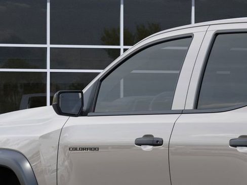 New 2026 Chevrolet Colorado Trail Boss w/ Midnight Edition AWD/4WD image 14