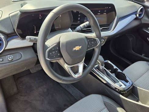 Certified 2024 Chevrolet Trax LT w/ Driver Confidence Package FWD image 11