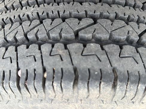 Used 2025 Chevrolet Express 3500 Extended w/ Driver Convenience Package image 11