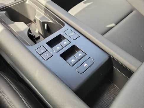 Certified 2025 Hyundai Ioniq 6 SEL RWD image 30