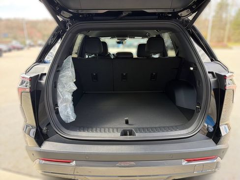 New 2026 Chevrolet Equinox ACTIV w/ Convenience Package III FWD image 12
