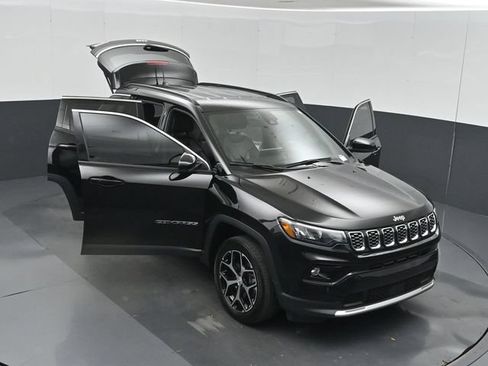 Used 2024 Jeep Compass Limited AWD/4WD image 57