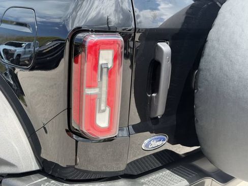 Used 2025 Ford Bronco Badlands AWD/4WD image 14