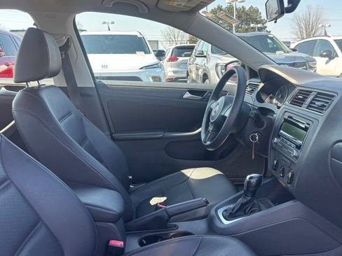 Used 2014 Volkswagen Jetta SE FWD image 14