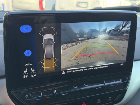 Used 2021 Volkswagen ID.4 Pro w/ ID.4 Protection Package image 17