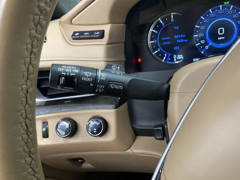 Used 2020 Cadillac Escalade Platinum image 24