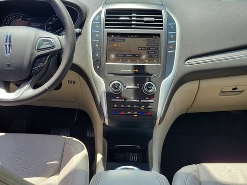 Used 2019 Lincoln MKC Reserve FWD image 21