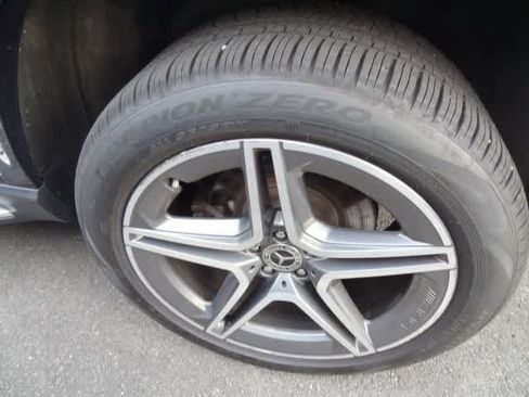 Used 2022 Mercedes-Benz GLS 450 4MATIC image 11
