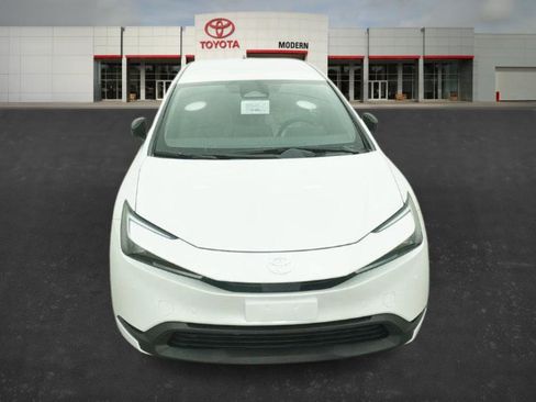New 2026 Toyota Prius LE image 2