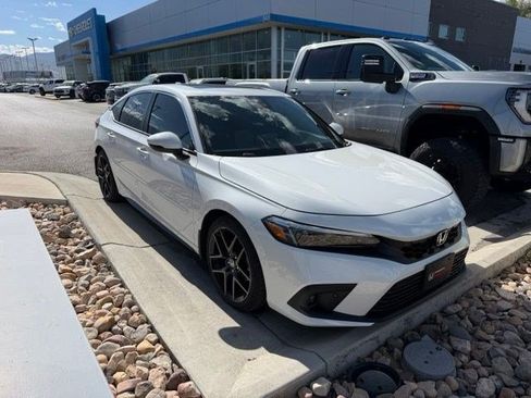 Used 2024 Honda Civic Sport Touring image 3