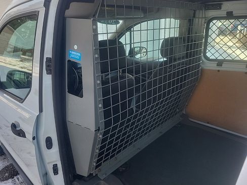 Used 2022 Ford Transit Connect XL image 19