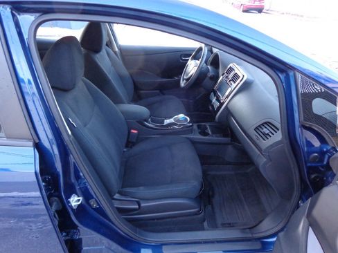 Used 2017 Nissan Leaf SV image 32