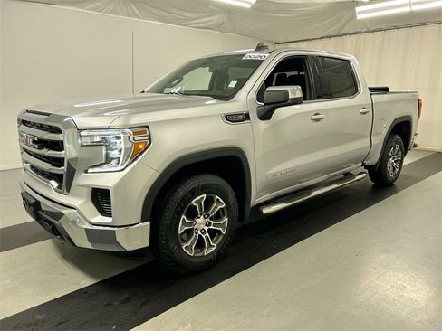 Used 2020 GMC Sierra 1500 SLE w/ SLE Value Package image 5