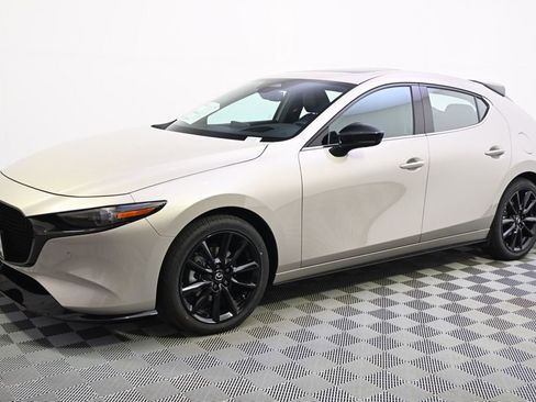 New 2026 MAZDA MAZDA3 Hatchback w/Premium Plus Pkg image 2