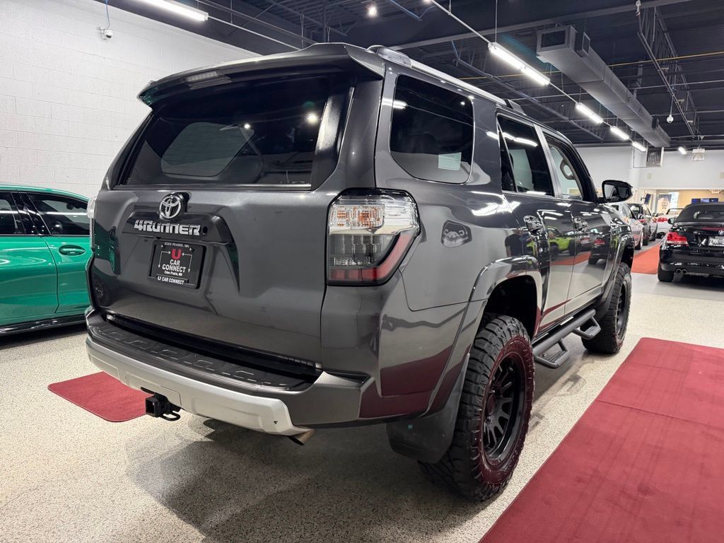 Used 2018 Toyota 4Runner TRD Off-Road Premium AWD/4WD image 15