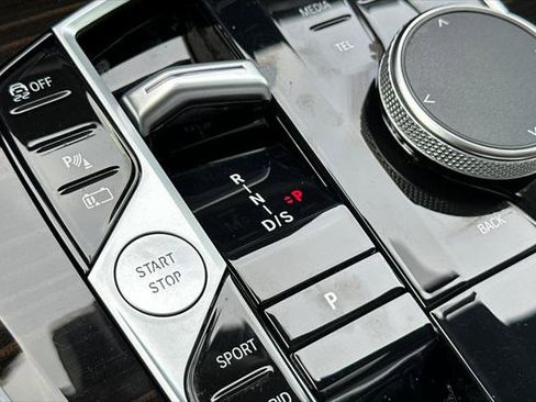 Used 2024 BMW X5 xDrive50e w/ Parking Assistance Package image 21