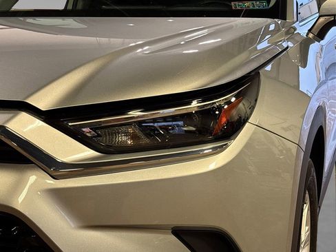 Used 2025 Toyota Grand Highlander AWD image 20