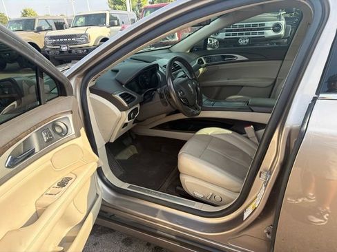 Used 2018 Lincoln MKZ Reserve FWD image 14