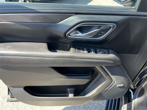 Used 2023 GMC Yukon XL AT4 w/ AT4 Premium Plus Package image 16