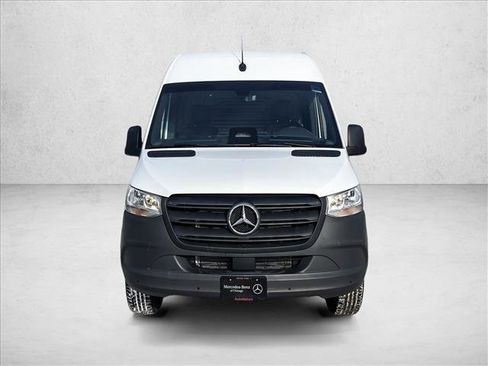 Used 2025 Mercedes-Benz Sprinter 2500 image 2