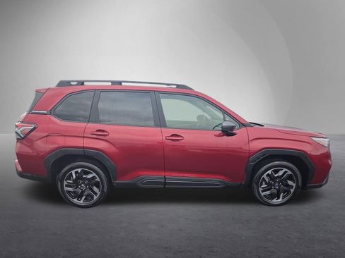 Used 2025 Subaru Forester Limited image 2