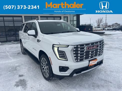 Used 2025 GMC Yukon XL Denali image 7