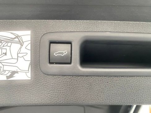 Certified 2022 Toyota Highlander Platinum image 13