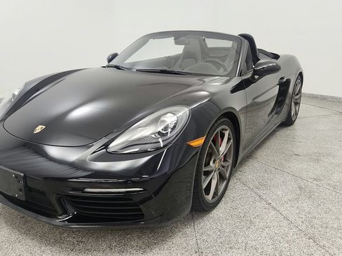 Used 2018 Porsche 718 Boxster S RWD image 11