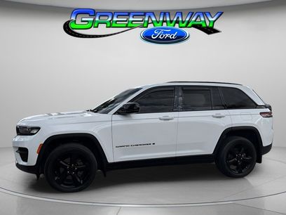 Used 2024 Jeep Grand Cherokee Altitude