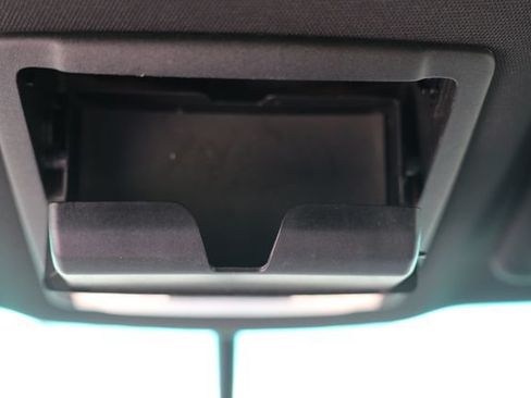 Used 2017 Ford Explorer XLT w/ Equipment Group 201A FWD image 38