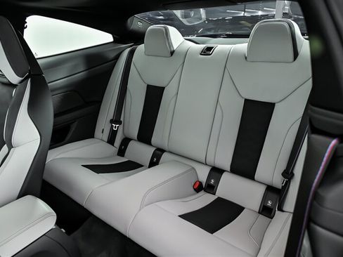 Used 2023 BMW M4 Competition RWD image 19