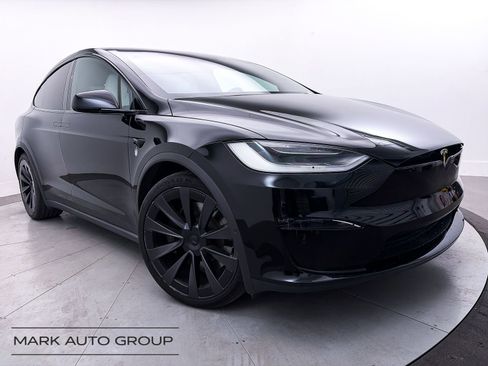 Used 2023 Tesla Model X Plaid image 1